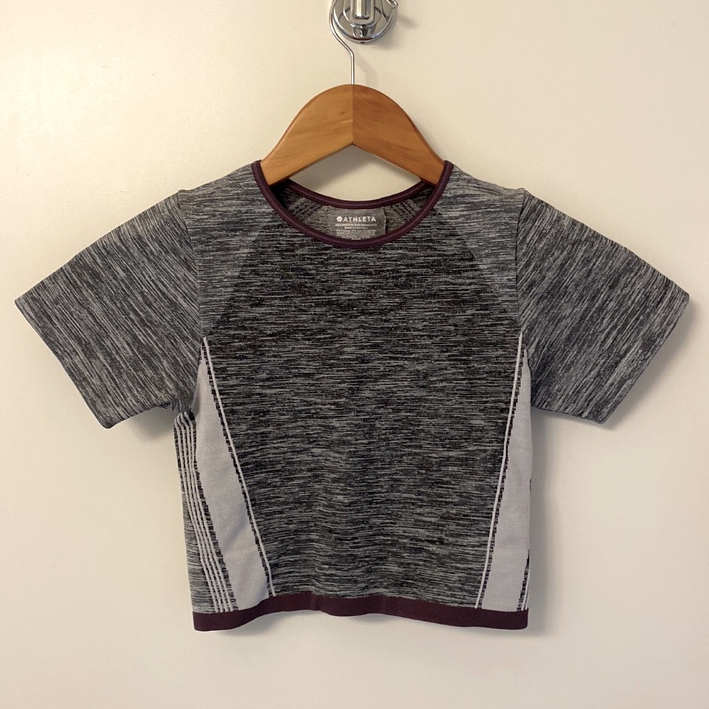 Athleta cropped workout top